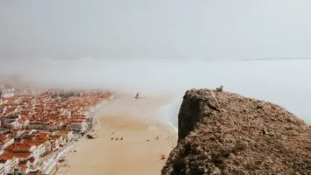 Nómadas Digitais em Portugal: Os Melhores Destinos de Praia para Trabalhar Remotamente em 2026