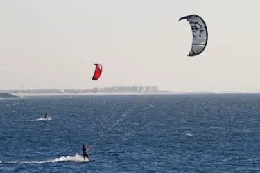 Lagoa de Óbidos: Guia Completo para Kitesurf, Kayak, Praias e Marisco em 2026