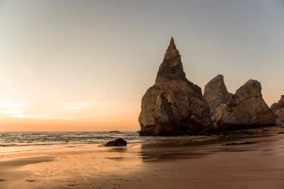 Alvor: Complete Guide to Beaches, Estuary and What to Do in 2026