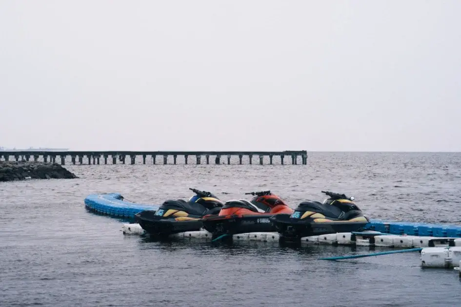 Jet Ski em Portugal: Regras, Preços e as Melhores Praias em 2026