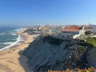 Furtos em Carros Junto às Praias em Portugal 2026: Como Proteger o Seu Carro e o Que Fazer se Acontecer