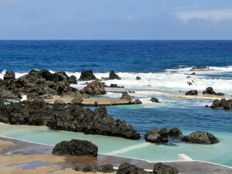 Calma Retreat - Pool & Lodge