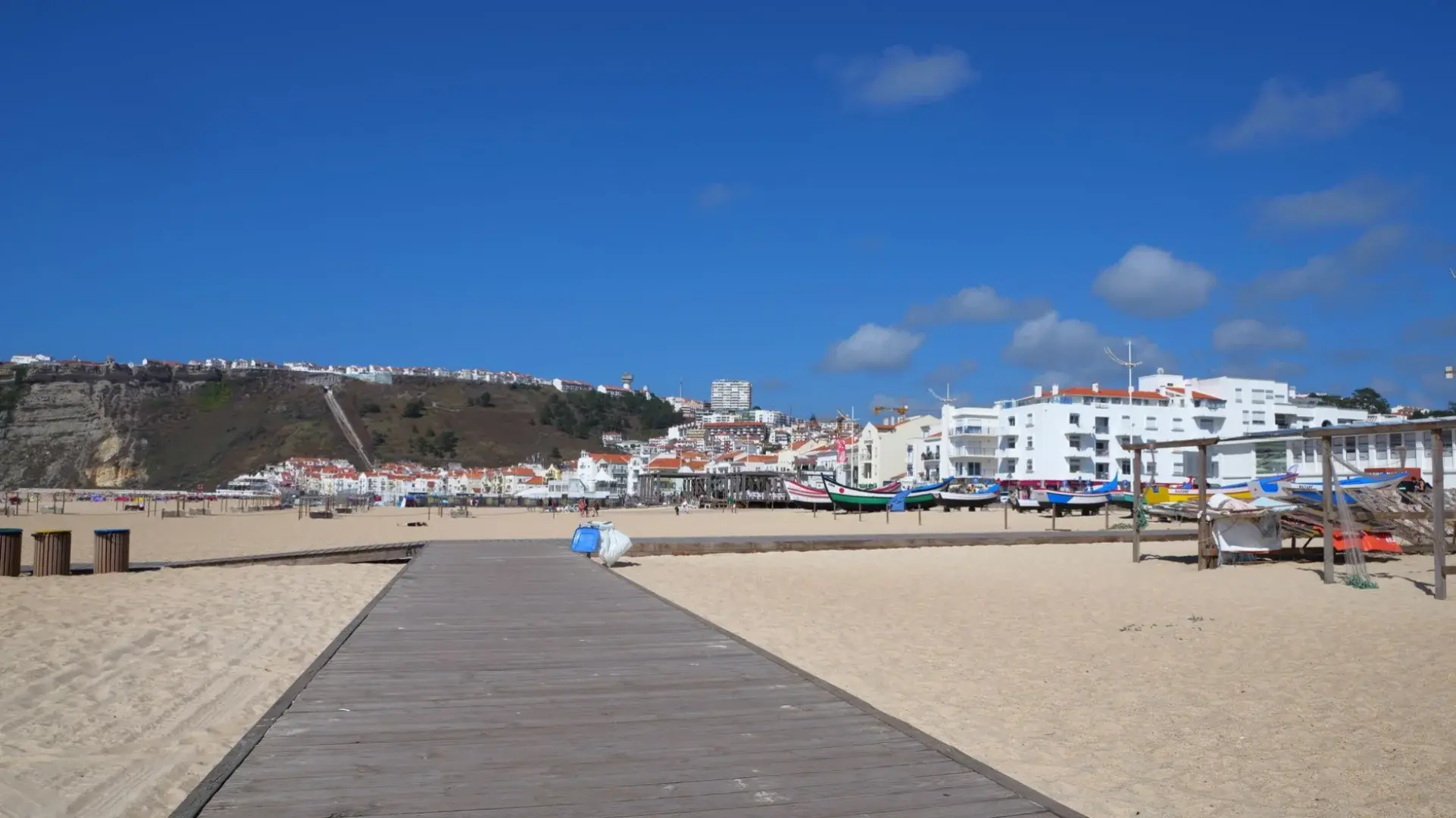 Praia Fluvial da Albufeira de Vilarinho das Furnas